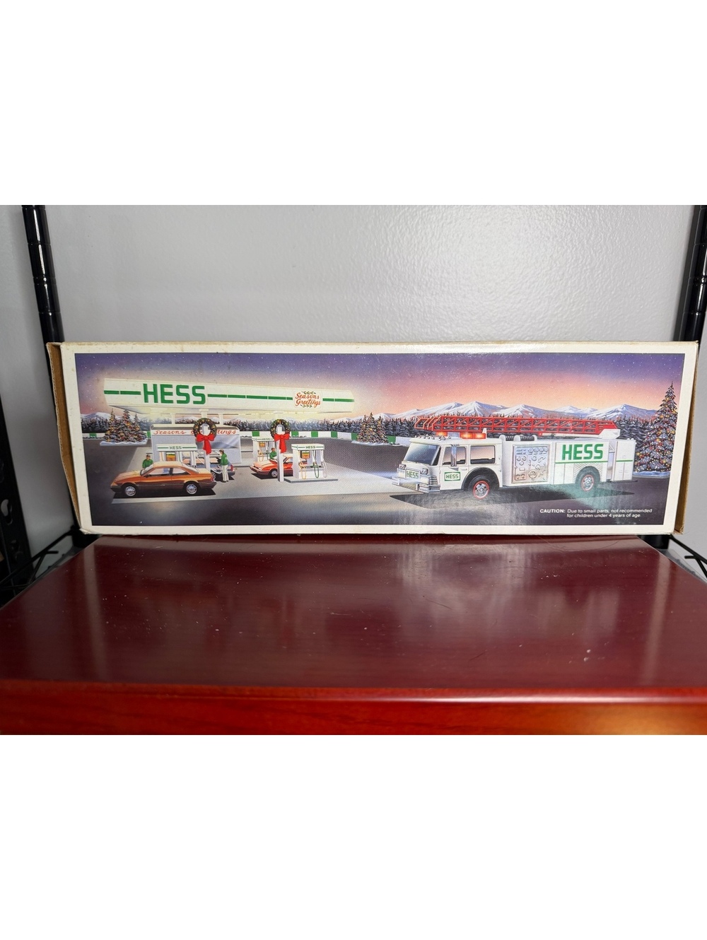 Hess Holiday Toy Truck and Gas Station Set 1991